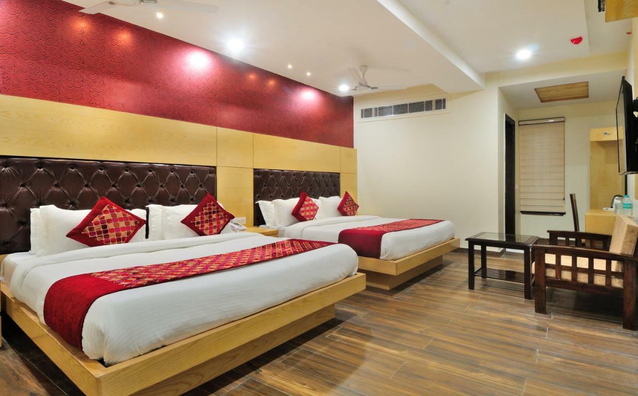 The Grand Uddhav Hotel New Delhi Bagian luar foto