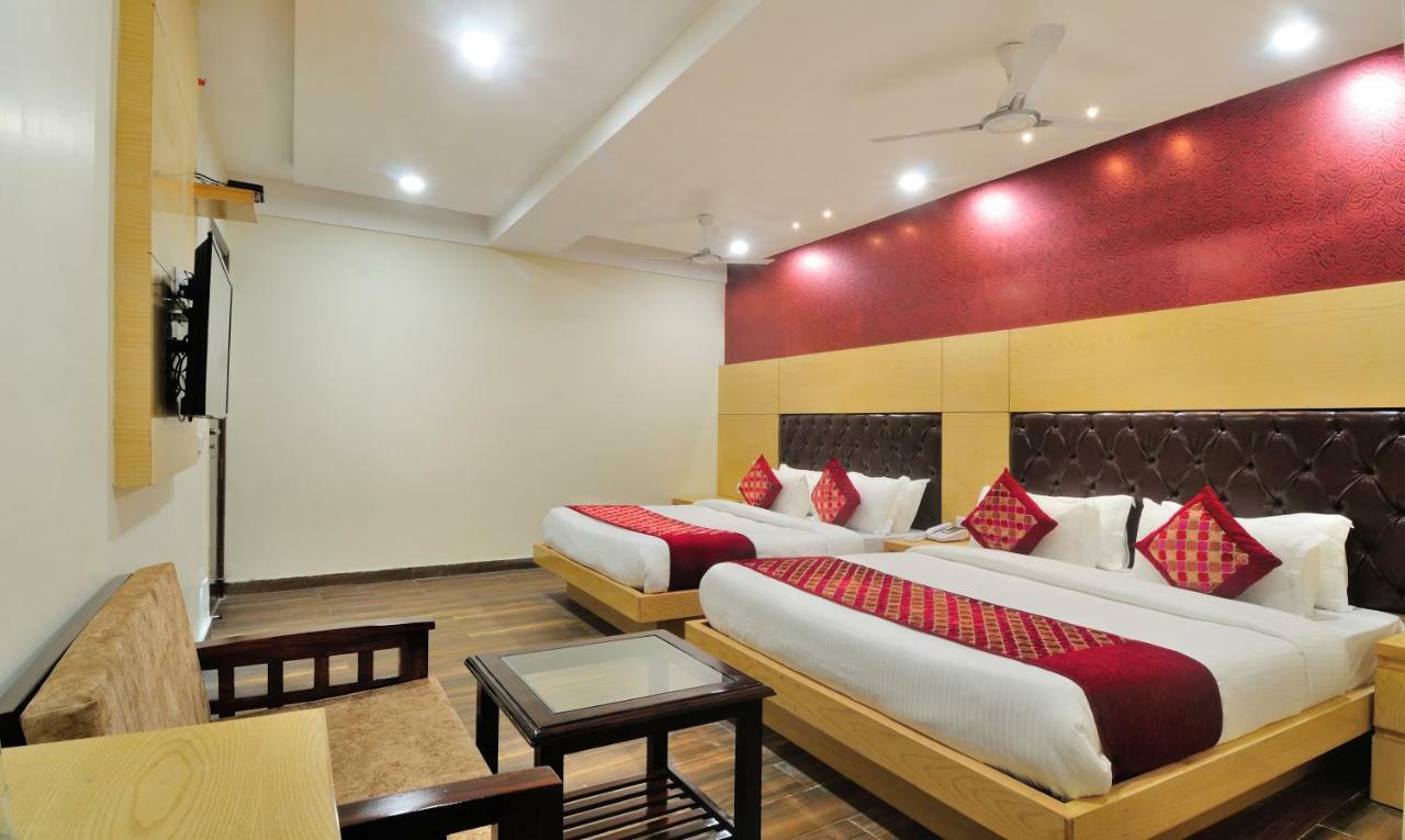 The Grand Uddhav Hotel New Delhi Bagian luar foto