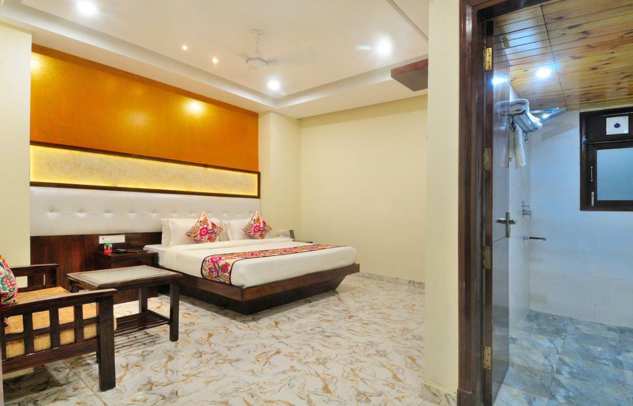 The Grand Uddhav Hotel New Delhi Bagian luar foto
